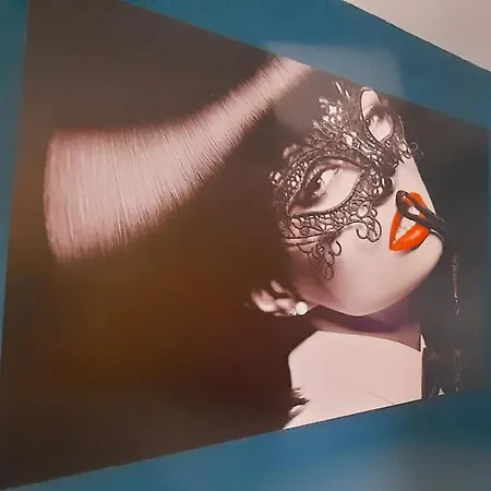 Guest house Nuit Insolite-room Love