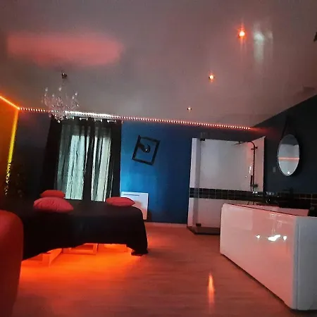 Nuit Insolite-room Love