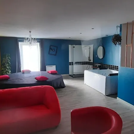 Nuit Insolite-room Love Saint-Germain (Meurthe-et-Moselle)