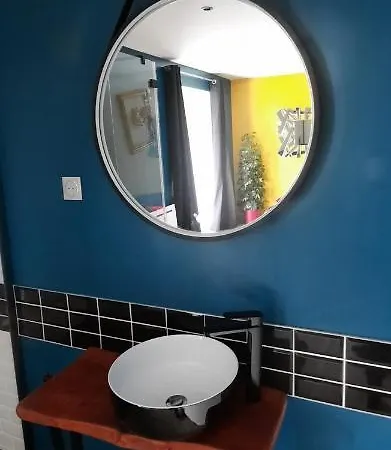 Nuit Insolite-room Love Guest house