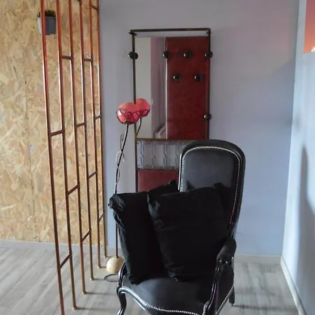 Guest house Nuit Insolite-room Love