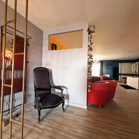 Guest house Nuit Insolite-room Love
