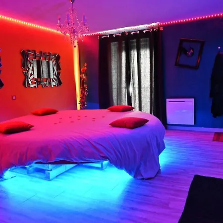 Guest house Nuit Insolite-room Love