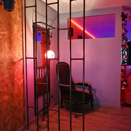 Guest house Nuit Insolite-room Love