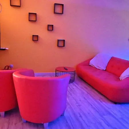 Guest house Nuit Insolite-room Love *