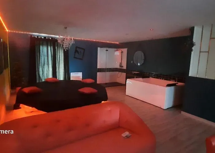 Nuit Insolite-room Love 3*