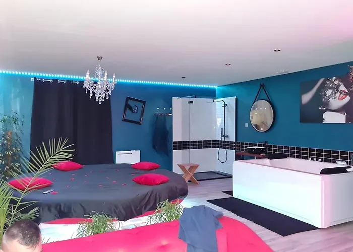 Penzion Nuit Insolite-room Love 3*