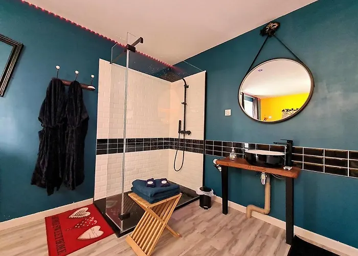 Nuit Insolite-room Love 3*