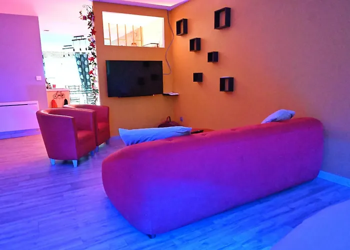 Nuit Insolite-room Love 3* Saint-Germain (Meurthe-et-Moselle)