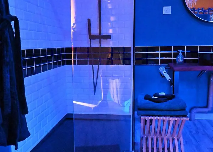 Nuit Insolite-room Love 3* Saint-Germain (Meurthe-et-Moselle)