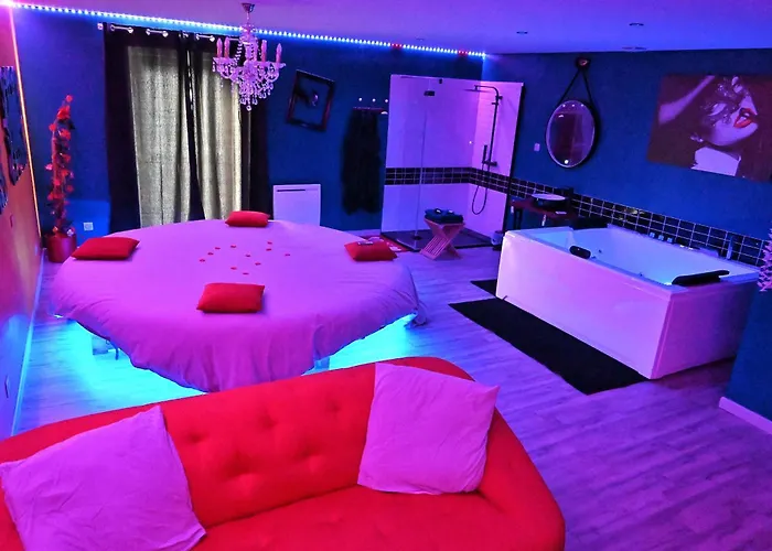 Penzion Nuit Insolite-room Love 3*